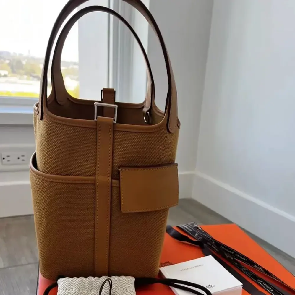 Hermes Picotin Lock 18 Pockets in Goeran Canvas Leather for Women in Brown Hermes Picotin Lock 18 Pockets in Goeran Canvas Leather for Women in Brown