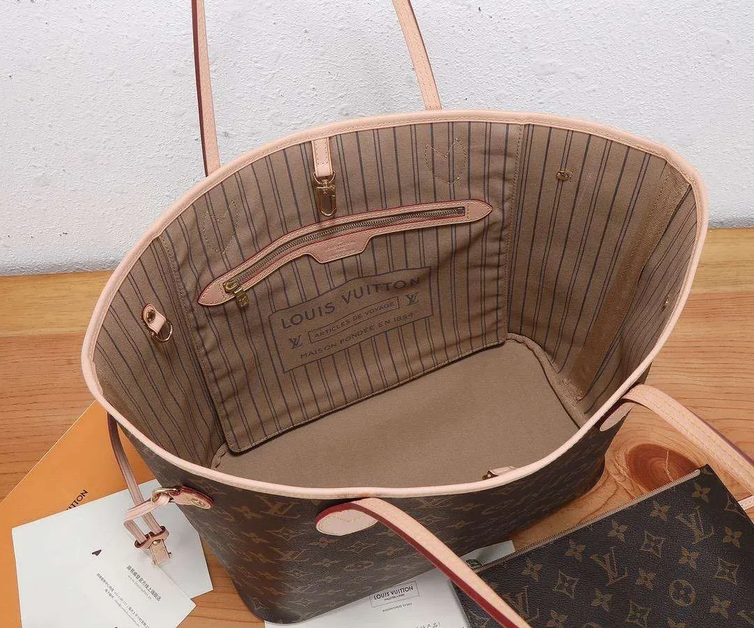 Louis Vuitton Neverfull MM Tote Bag / Brown Monogram Canvas Gold Hardware