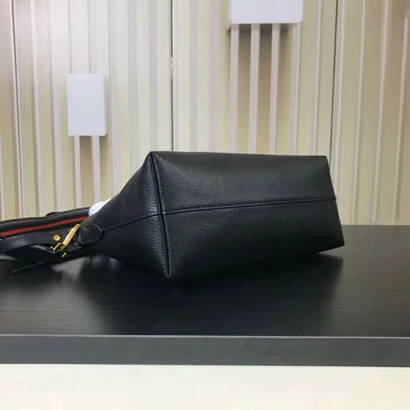 Prada Leather Handbag for Women in Black Prada Leather Handbag for Women in Black