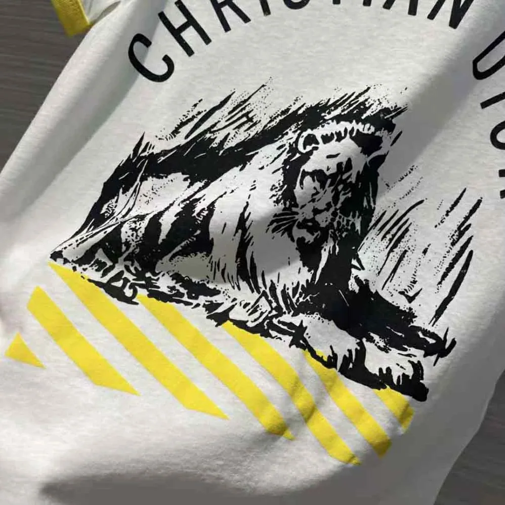 Dior T-shirt White Cotton Jersey with Fluorescent Yellow D for Women in Jungle Pop Motif