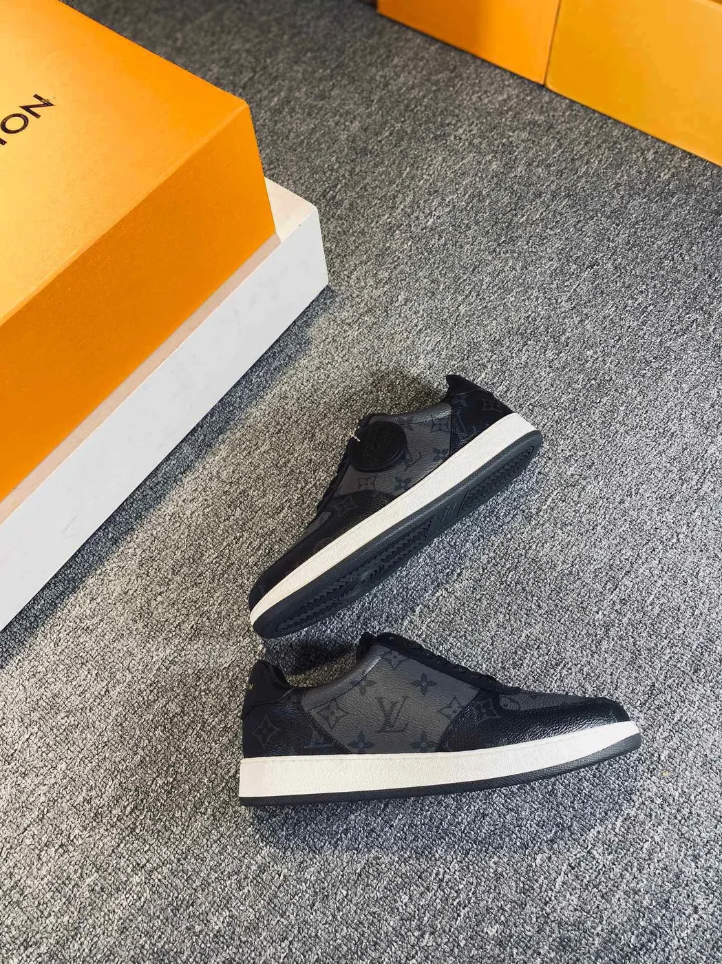 Louis Vuitton Rivoli Sneaker Black LV 1A8EB5