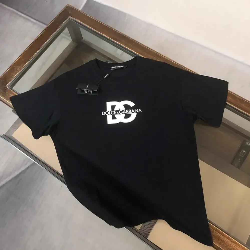 Dolce Gabbana D&G Short-sleeved T-shirt with DG Logo Print for Men in Black