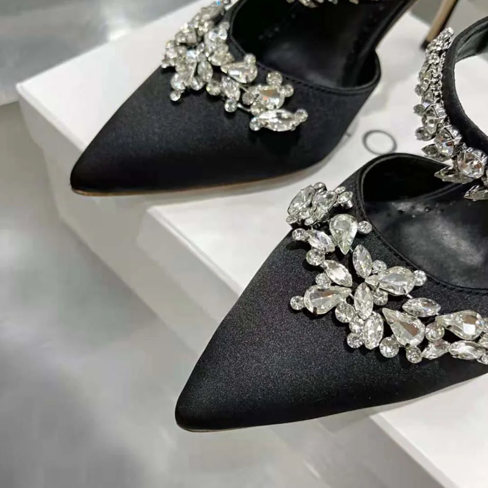 Manolo Blahnik Black Satin Crystal Embellished Mules for Women Manolo Blahnik Black Satin Crystal Embellished Mules for Women