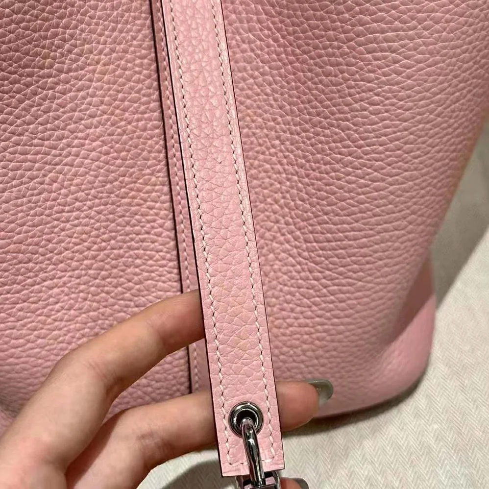 Hermes Picotin Lock 22cm in Clémence leather for Women in Pink Hermes Picotin Lock 22cm in Clémence leather for Women in Pink