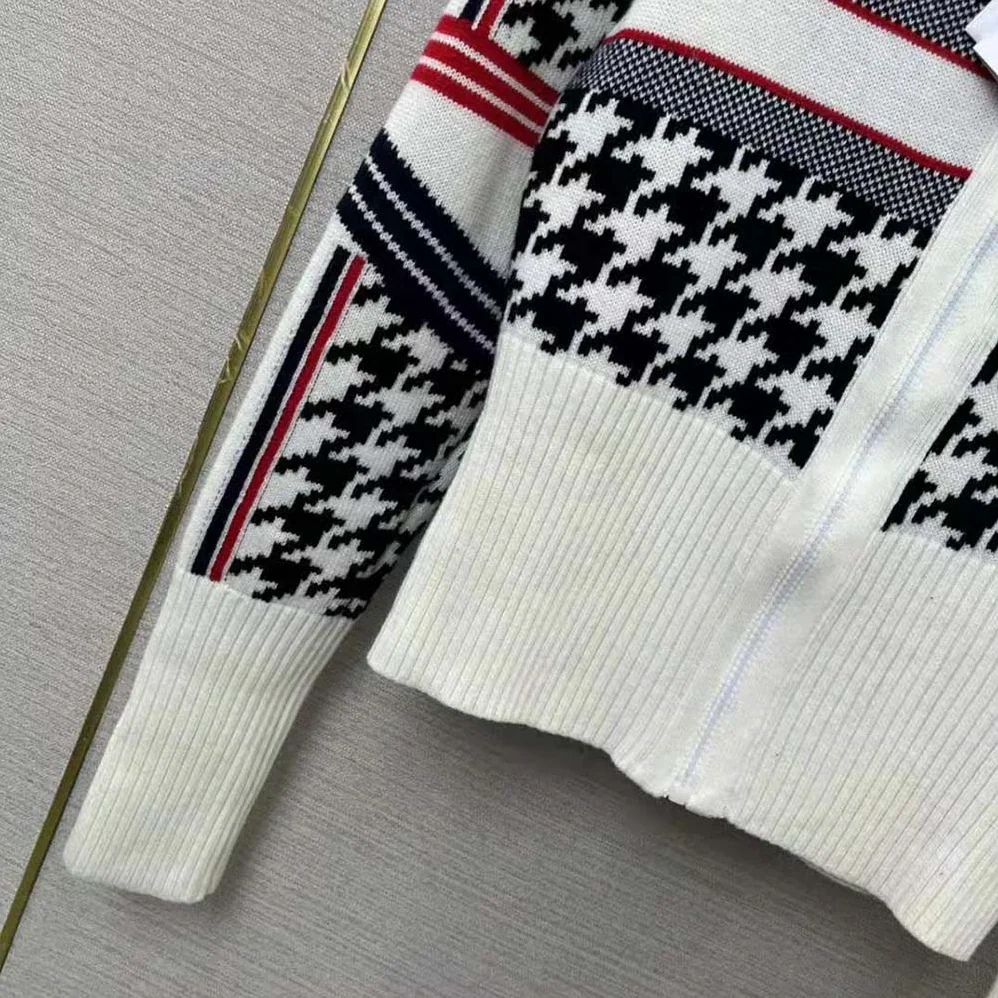 Dior Dioralps Short Cardigan Black and White Houndstooth Wool and Cashmere Knit with Three for Women in Tone Dior Star