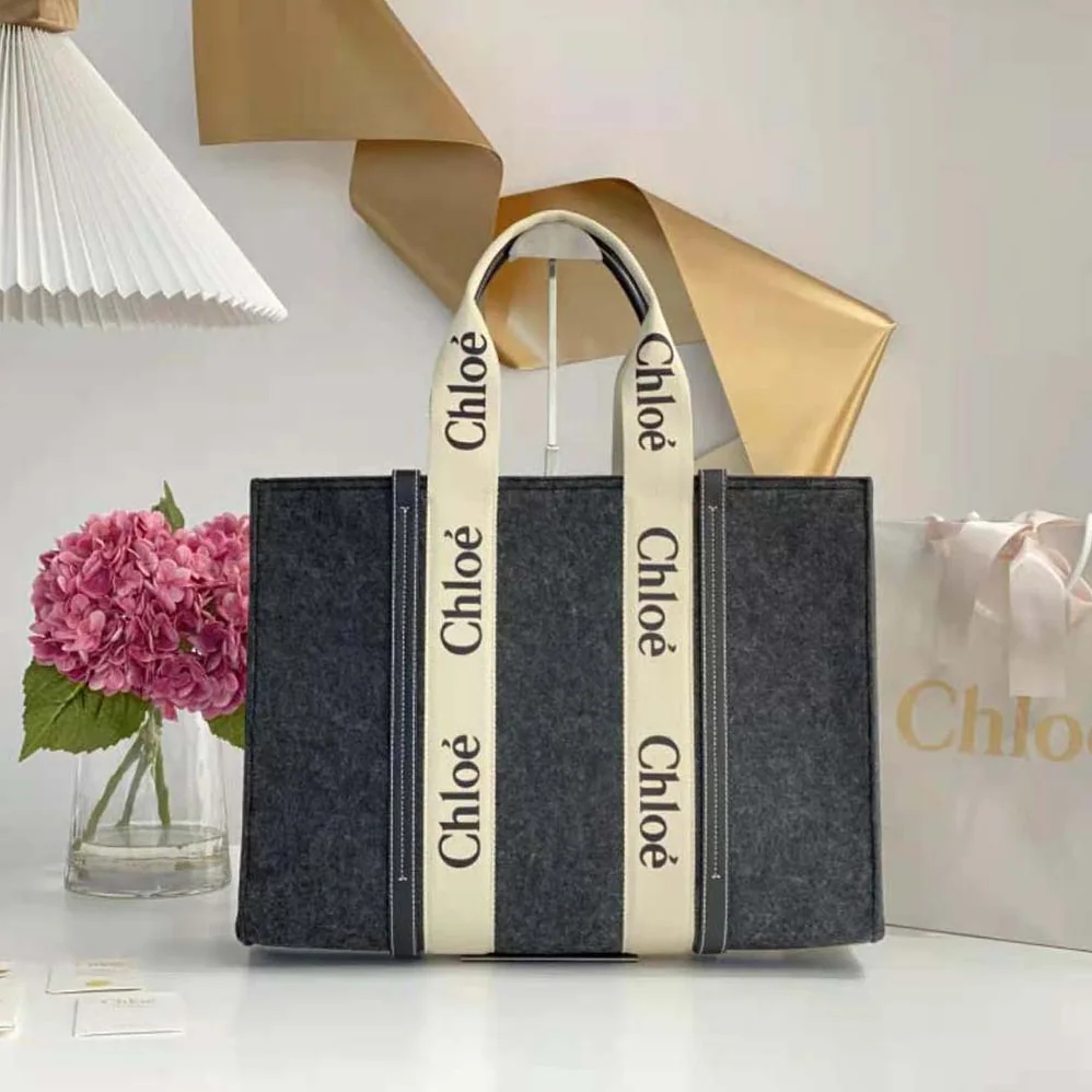Chloe Large Woody Tote Bag in Recycled Felt and Shiny Calfskin for Women in Gray Chloe Large Woody Tote Bag in Recycled Felt and Shiny Calfskin for Women in Gray