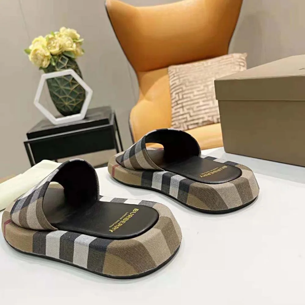 Burberry Check Cotton Slides Containing Organic Cotton for Women in Brown