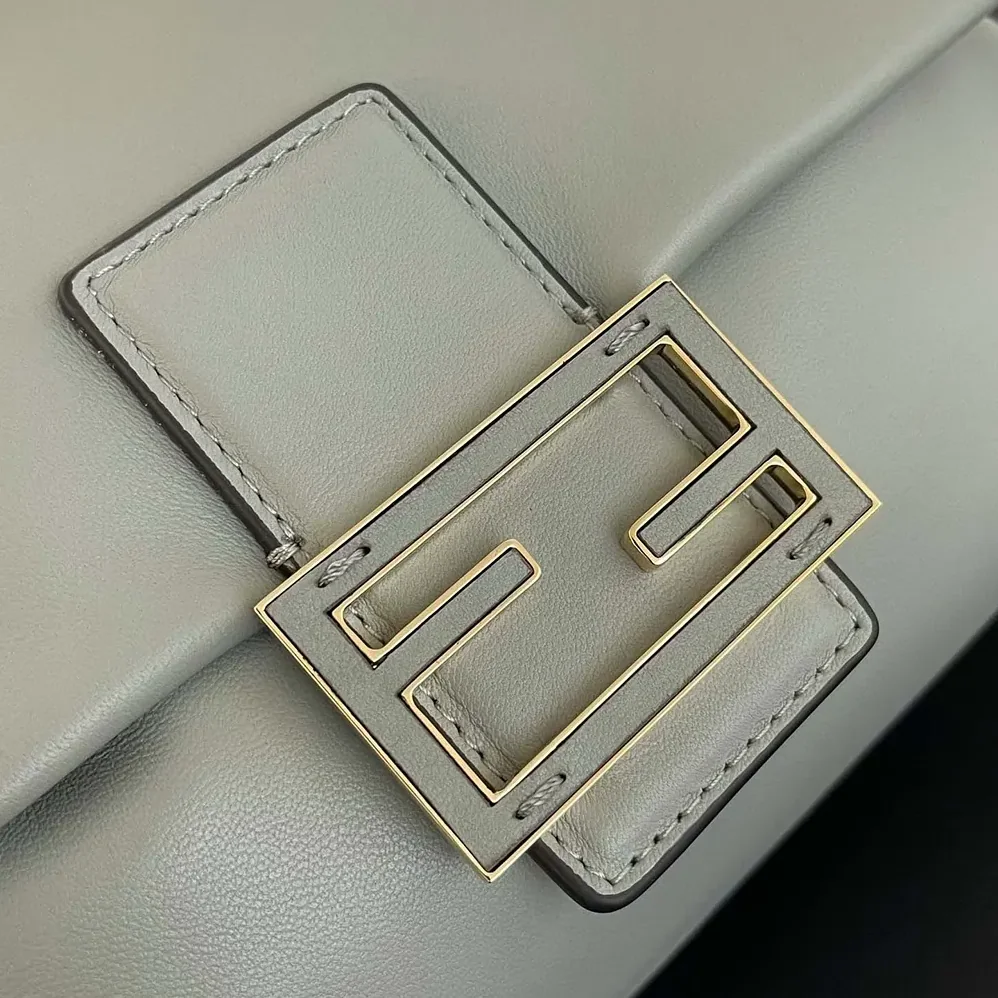 Fendi Mamma Baguette Small Matcha Green Nappa Leather Mini for Women in bag Fendi Mamma Baguette Small Matcha Green Nappa Leather Mini for Women in bag