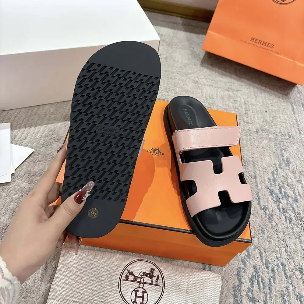 Hermes Chypre Sandal for Unisex in Pink Hermes Chypre Sandal for Unisex in Pink