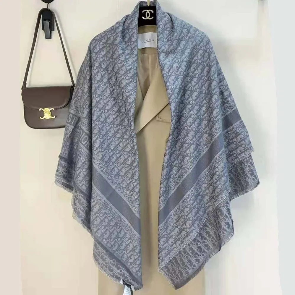 Dior Oblique Shawl Gray Silk Blend with Metallic Thread for Unisex Dior Oblique Shawl Gray Silk Blend with Metallic Thread for Unisex