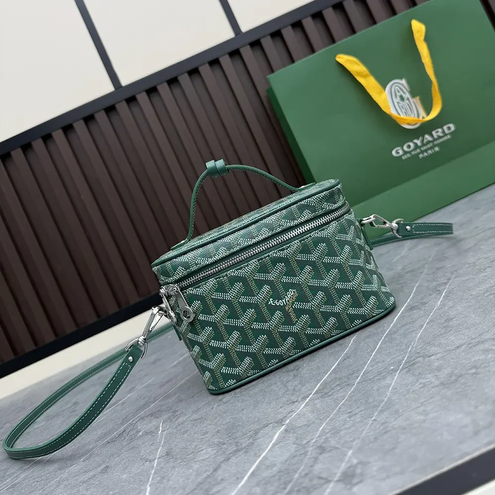 Goyard Muse Mini Vanity for Unisex in Green Goyard Muse Mini Vanity for Unisex in Green
