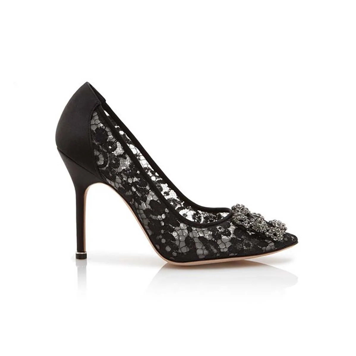 Manolo Blahnik Hangisi Lace Lace Jewel Buckled Pumps Shoes for Women in Black Manolo Blahnik Hangisi Lace Lace Jewel Buckled Pumps Shoes for Women in Black