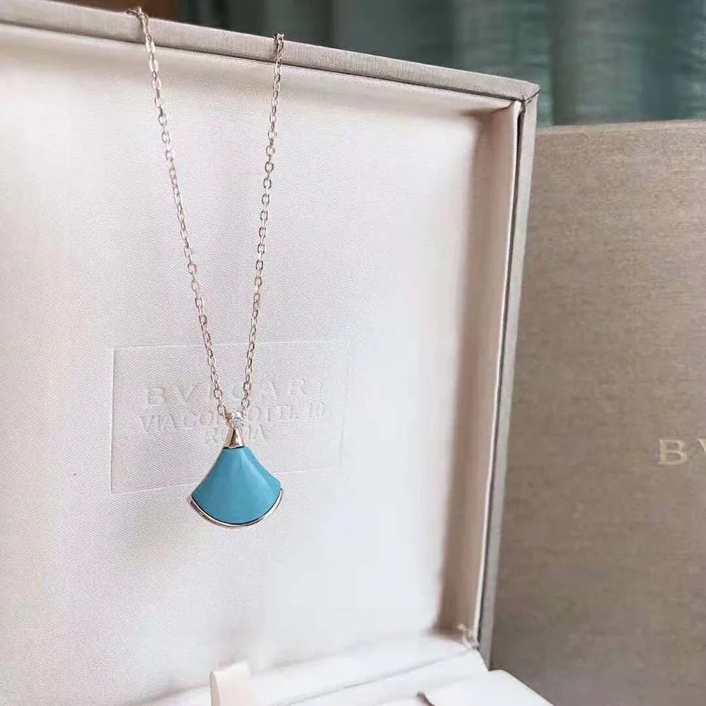 Bvlgari DIVAS' DREAM Necklace in 18 KT Rose Gold with Pendant Set for Women in Blue