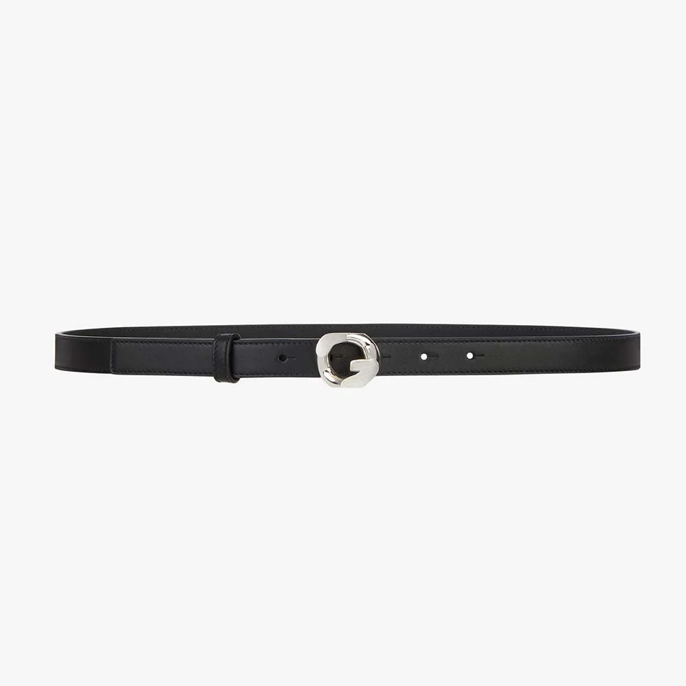 Givenchy G Chain Buckle Thin Reversible Belt in Smooth Leather for Women in Silver Givenchy G Chain Buckle Thin Reversible Belt in Smooth Leather for Women in Silver