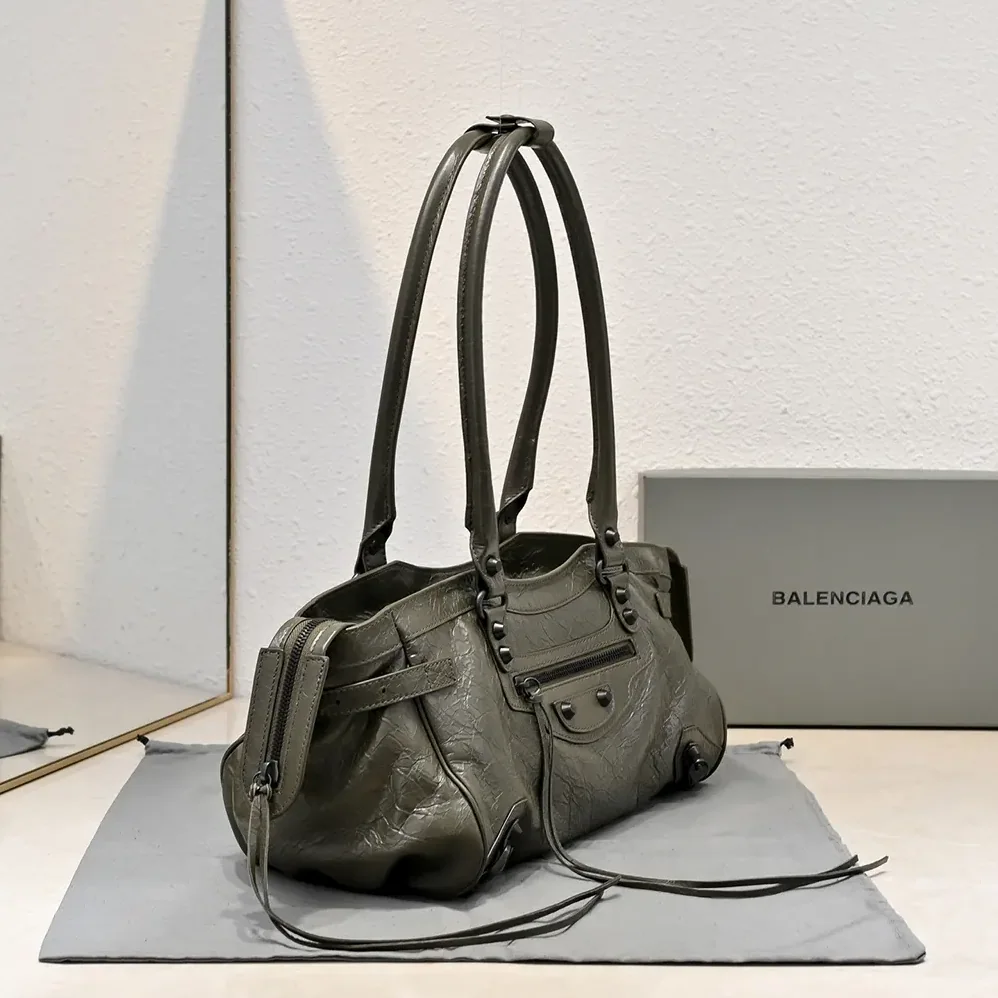 Balenciaga Le City Bag East for Women in West In Army Green Balenciaga Le City Bag East for Women in West In Army Green
