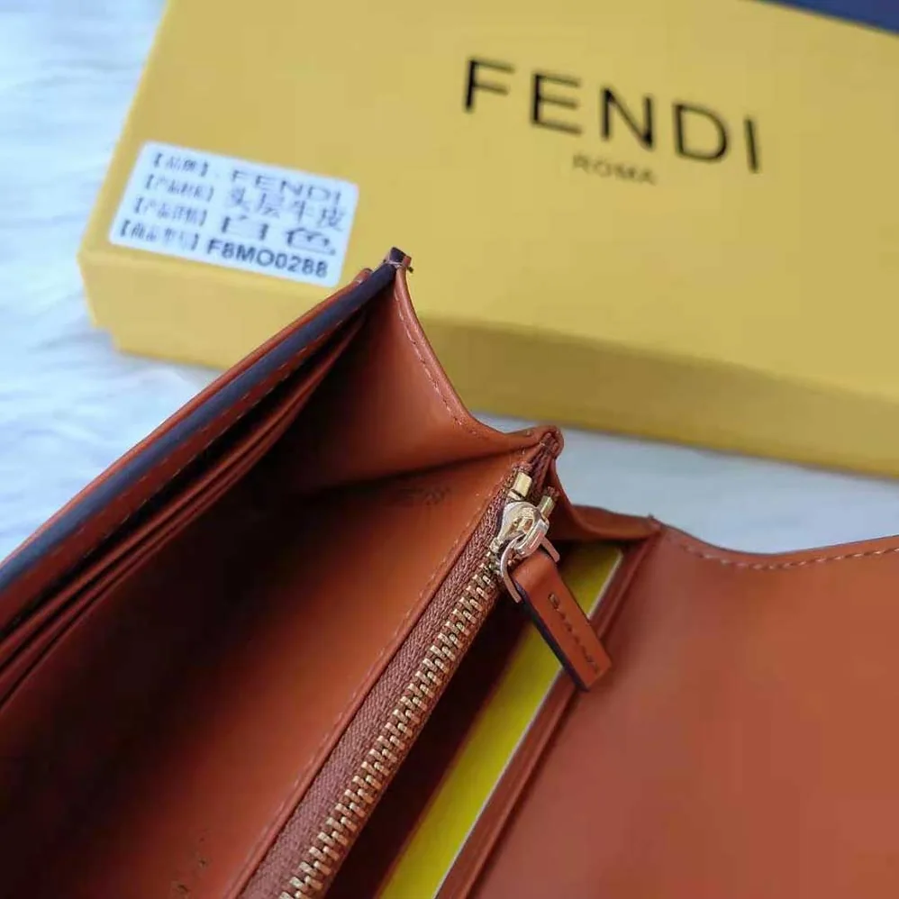 Fendi Continental Brown Leather Wallet Fastened with a Snap Button for Women Fendi Continental Brown Leather Wallet Fastened with a Snap Button for Women