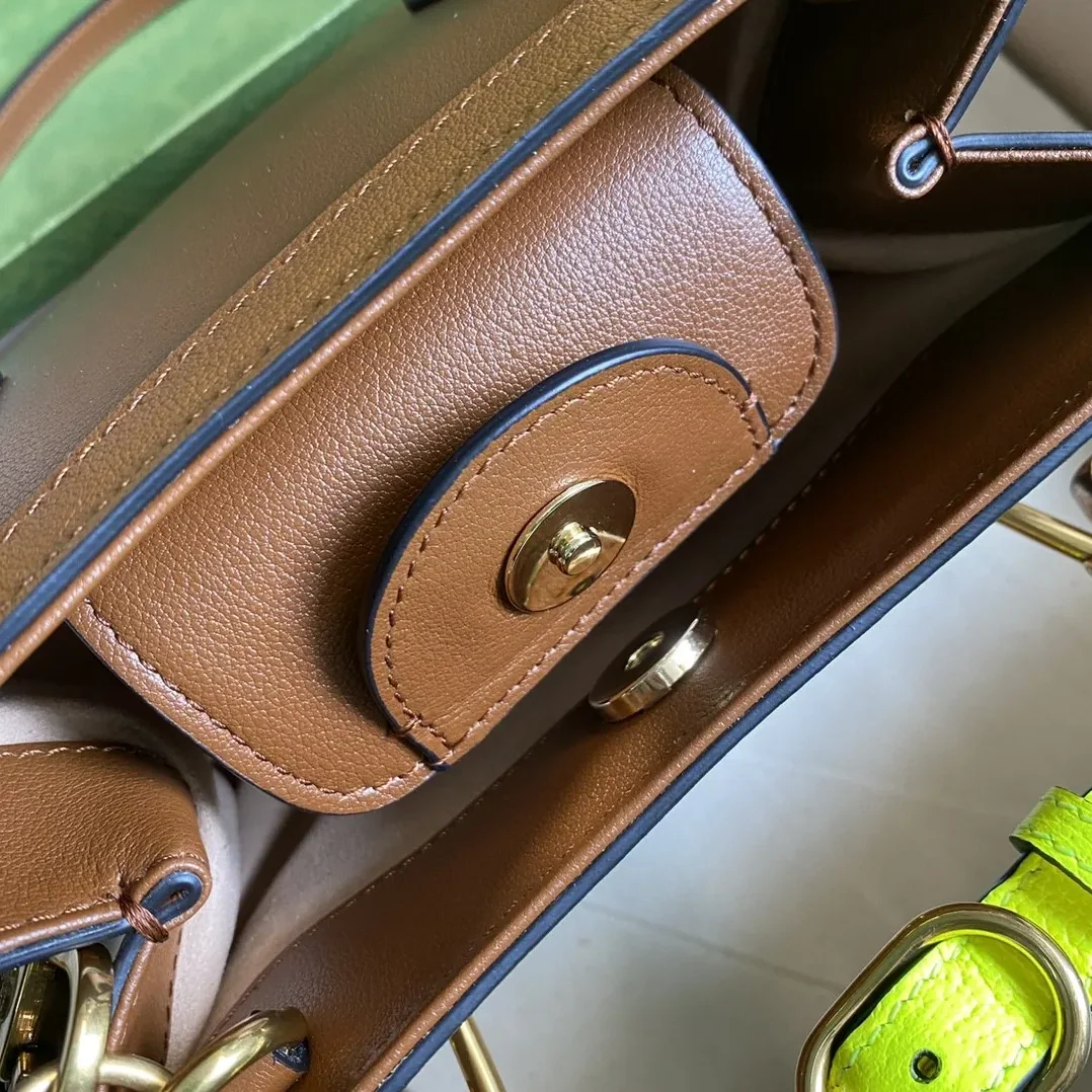 Gucci Diana Mini Tote Bag Brown / GG Gucci Diana Mini Tote Bag Brown / GG