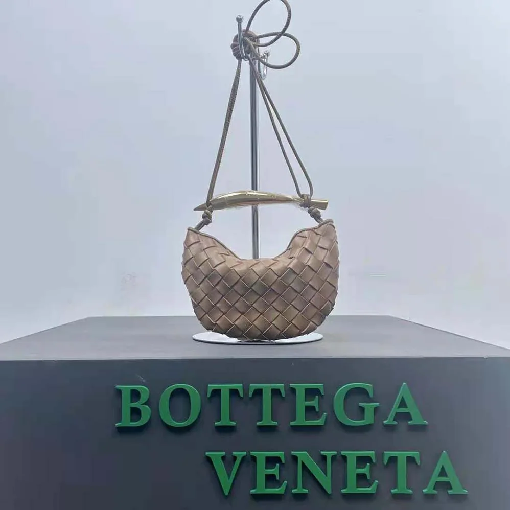 Bottega Veneta Mini Sardine in Supple Lambskin Leather for Women in Brown