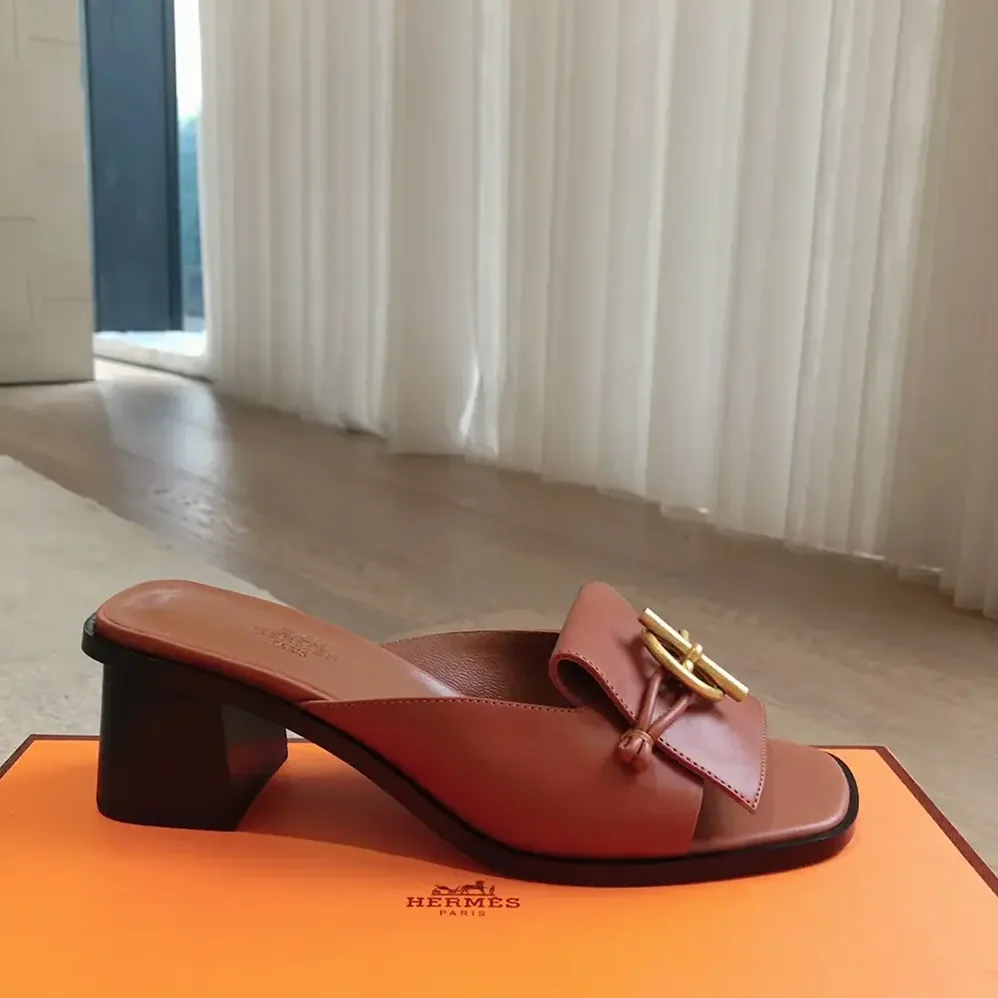 Hermes Ilot 50 Sandal in Calfskin Leather-Brown H241142Z for Women Hermes Ilot 50 Sandal in Calfskin Leather-Brown H241142Z for Women