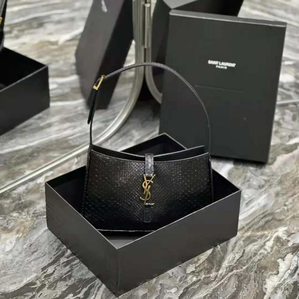 Saint Laurent YSL Le 5 A 7 Hobo Bag in Lizard Shiny Leather for Women in Black Saint Laurent YSL Le 5 A 7 Hobo Bag in Lizard Shiny Leather for Women in Black