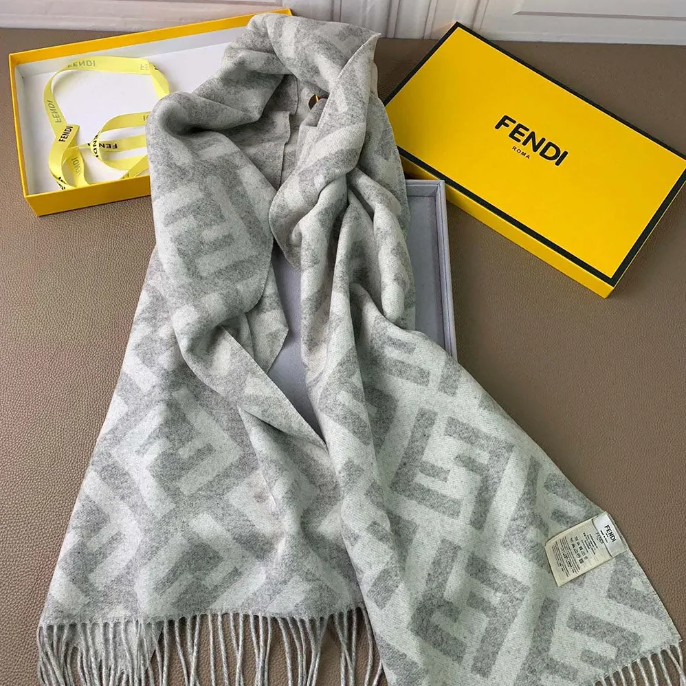 Fendi Fendi Unisex FF Scarf Pale Gray Cashmere Scarf for Unisex Fendi Fendi Unisex FF Scarf Pale Gray Cashmere Scarf for Unisex