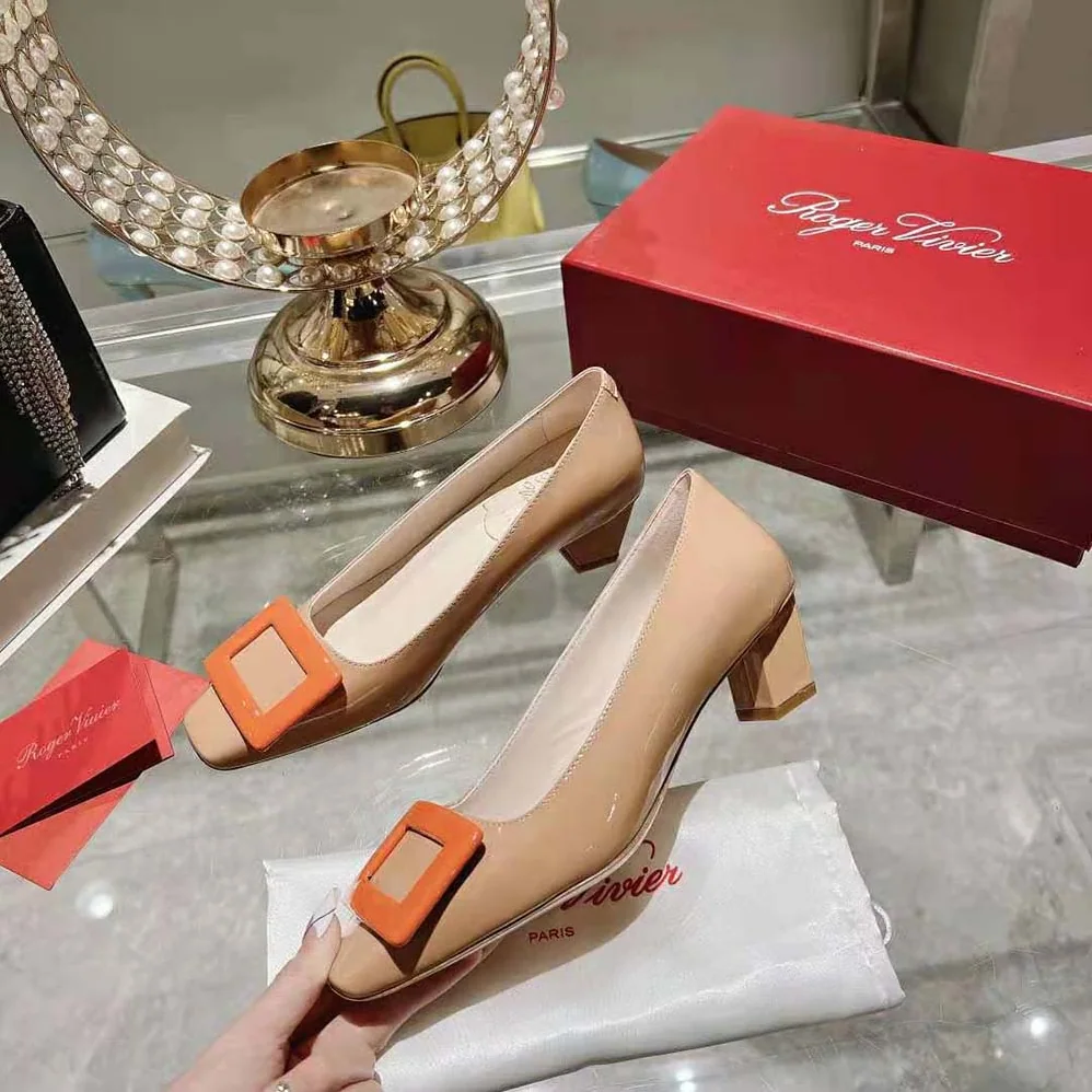 Roger Vivier Patent Leather Belle Vivier Pumps for Women in Orange Roger Vivier Patent Leather Belle Vivier Pumps for Women in Orange