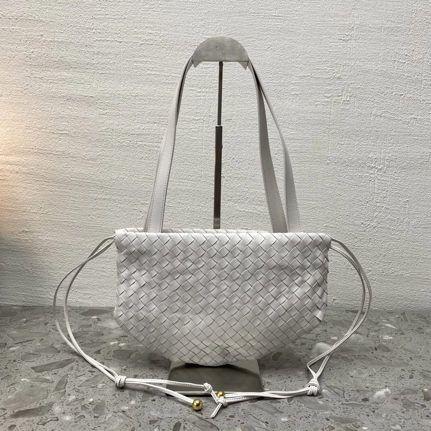 Bottega Veneta Shoulder Bag White Bottega Veneta Shoulder Bag White