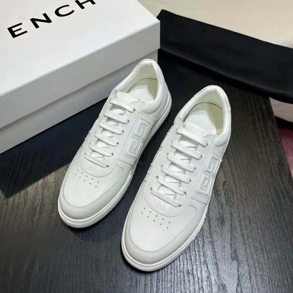 Givenchy G4 Sneakers in Leather for Men in White Givenchy G4 Sneakers in Leather for Men in White