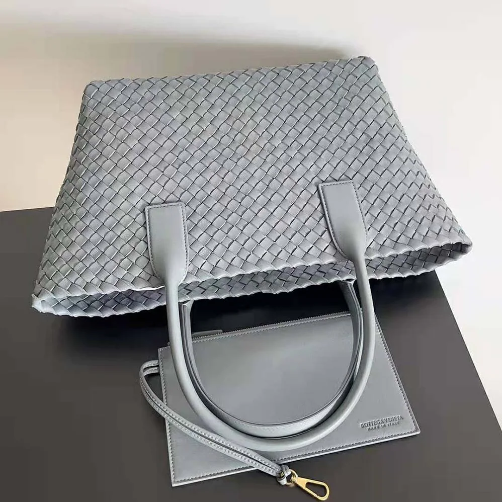 Bottega Veneta Medium Cabat Leather Tote Bag with Detachable Strap for Women in Gray