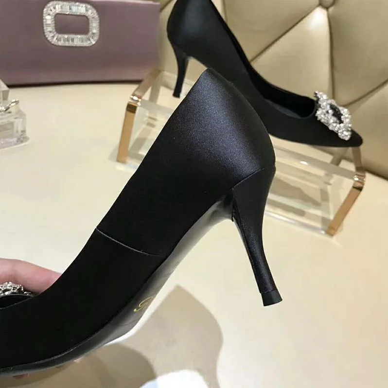 Roger Vivier Silk Flower Strass Pumps 65mm Heel for Women in Black Roger Vivier Silk Flower Strass Pumps 65mm Heel for Women in Black