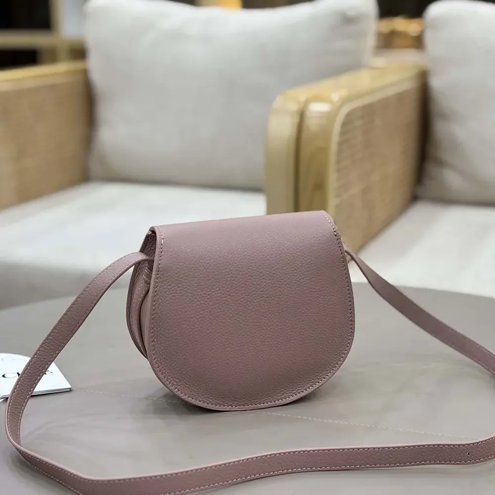 Chloe Small Marcie Saddle Bag is Crafted Leather for Women Chloe Small Marcie Saddle Bag is Crafted Leather for Women
