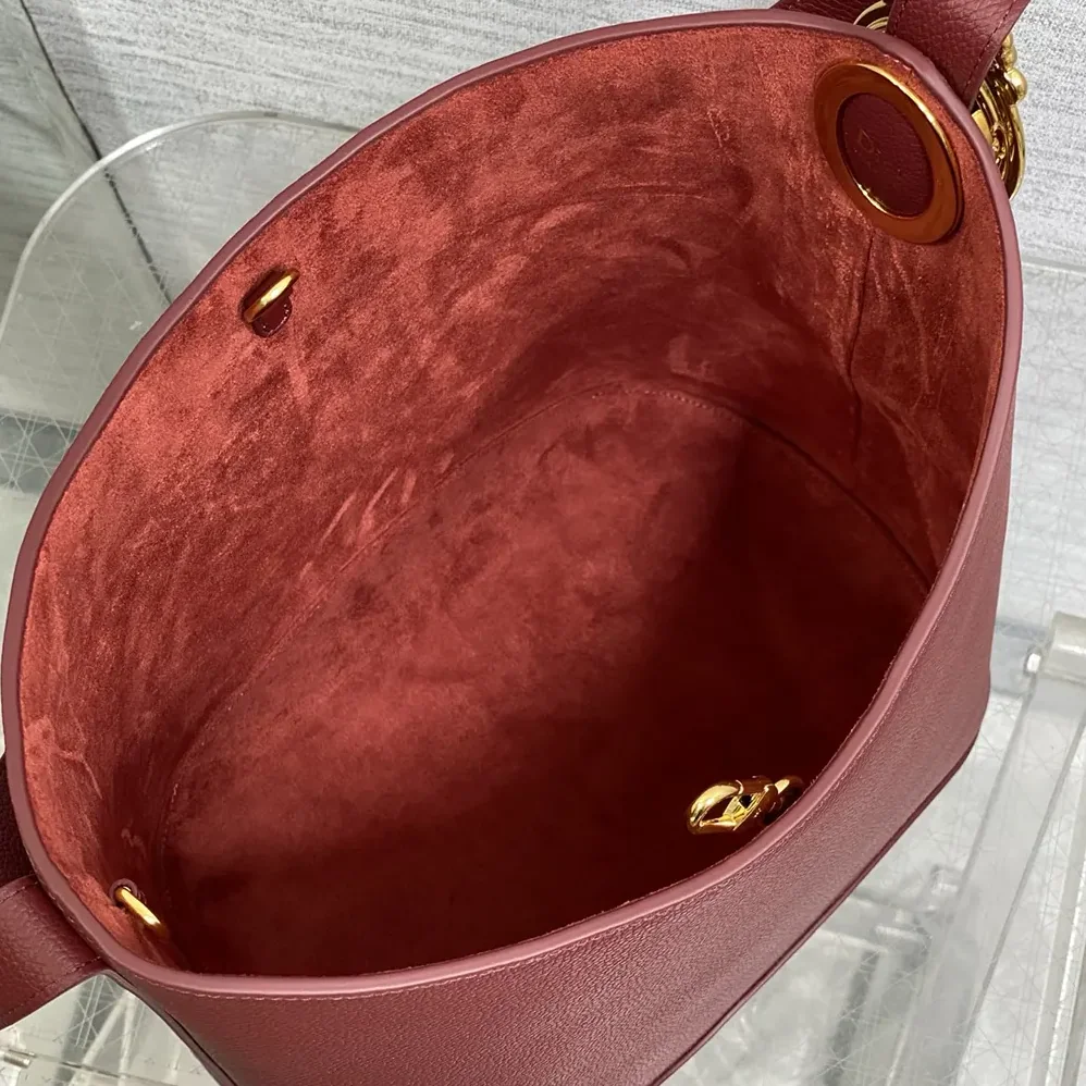 Dior Medium Dior Médaillon Bucket Bag Garance Red Grained Calfskin for Women
