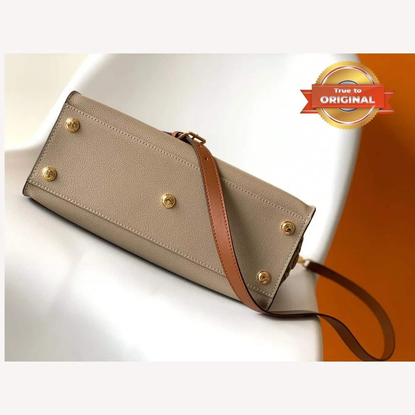 Louis Vuitton On My Side MM Tote Bag Grey / Louis Vuitton On My Side MM Tote Bag Grey /