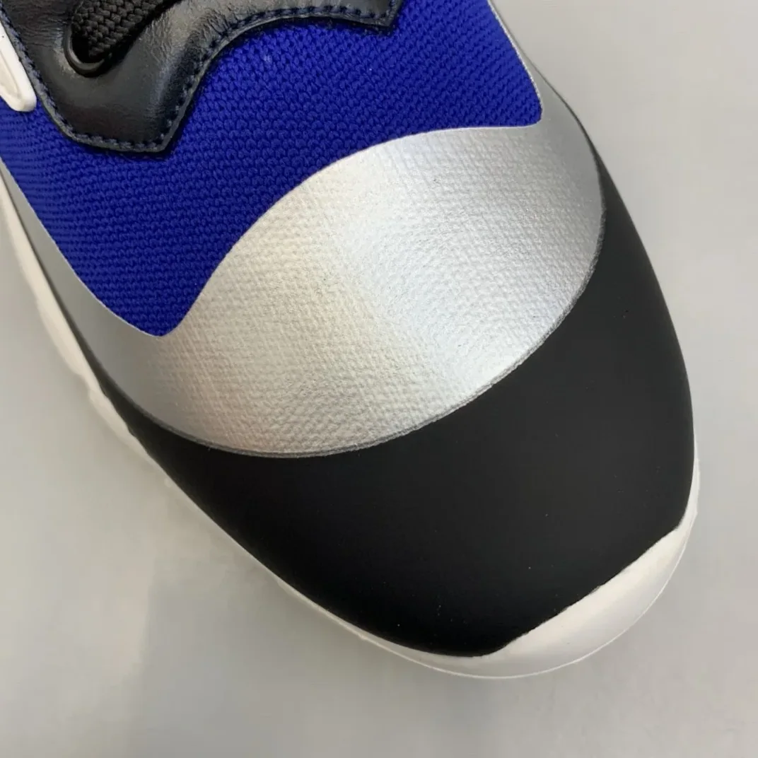 Fendi Force Low Tops Sneakers Blue in Grey Fendi Force Low Tops Sneakers Blue in Grey