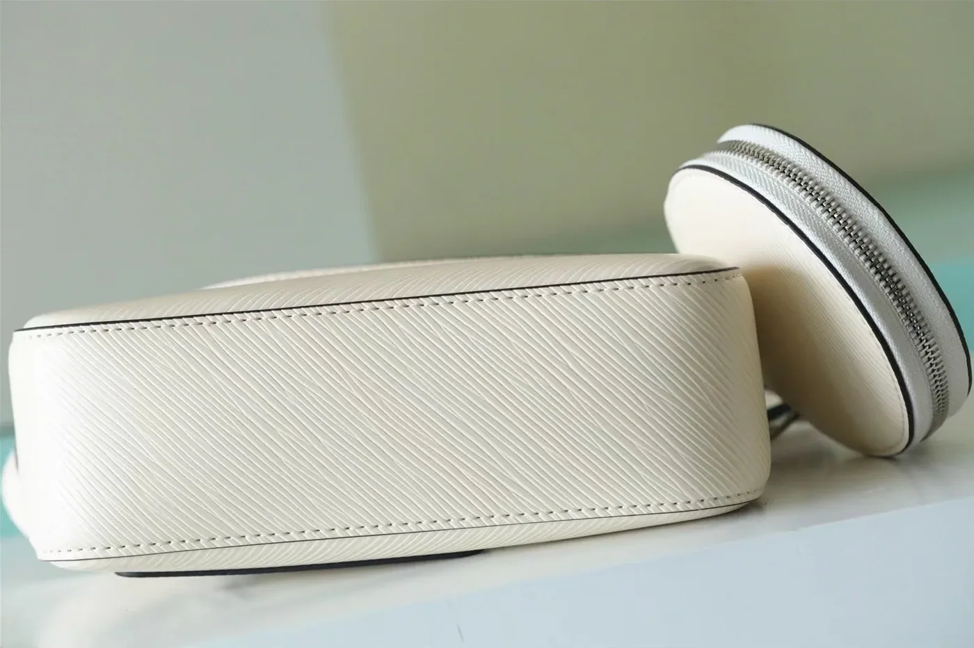 Louis Vuitton Marellini White /