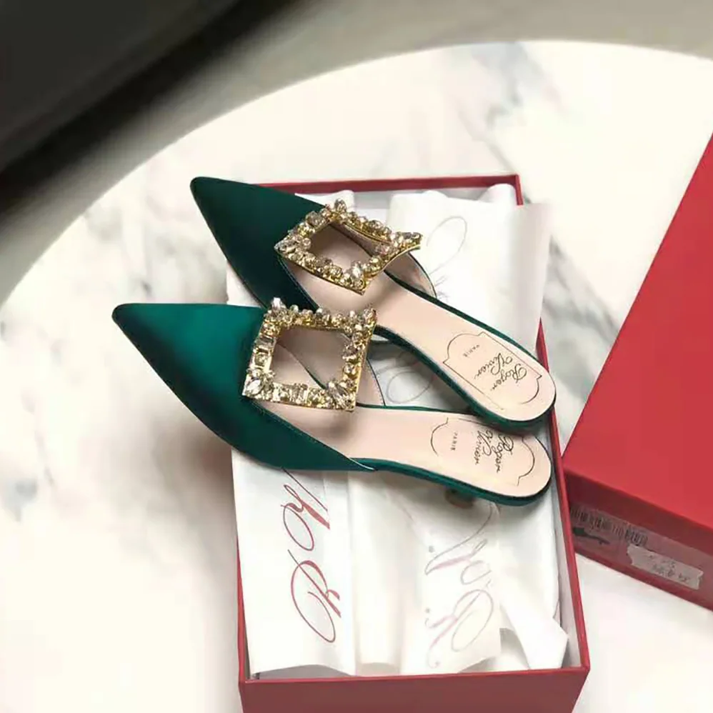 Roger Vivier Broche Vivier Buckle Mules in Satin 4.5 cm Heel for Women in Green Roger Vivier Broche Vivier Buckle Mules in Satin 4.5 cm Heel for Women in Green