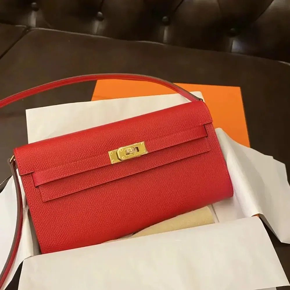 Hermes Kelly To Go in Epsom Leather for Women in Red