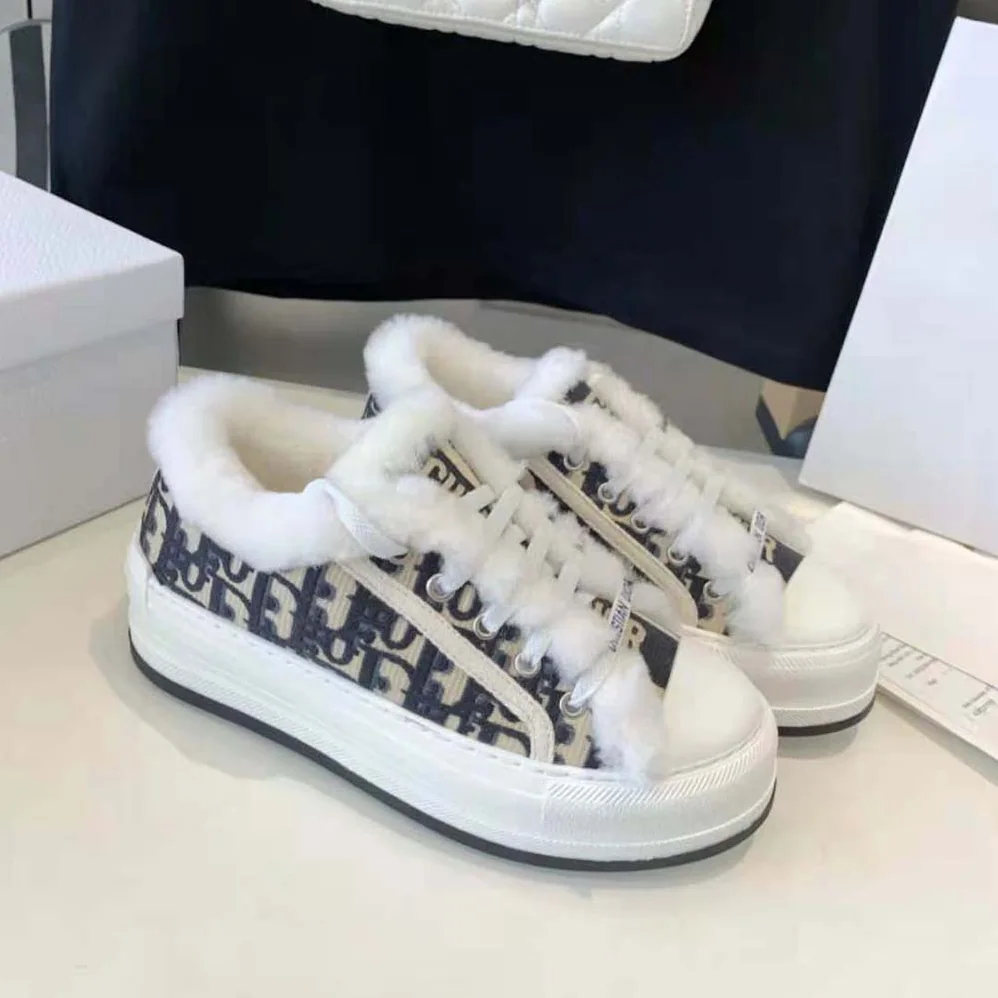 Dior Walk'n'dior Platform Sneaker Deep Blue Dior Oblique Embroidered Cotton and White Shearling for Women Dior Walk'n'dior Platform Sneaker Deep Blue Dior Oblique Embroidered Cotton and White Shearling for Women