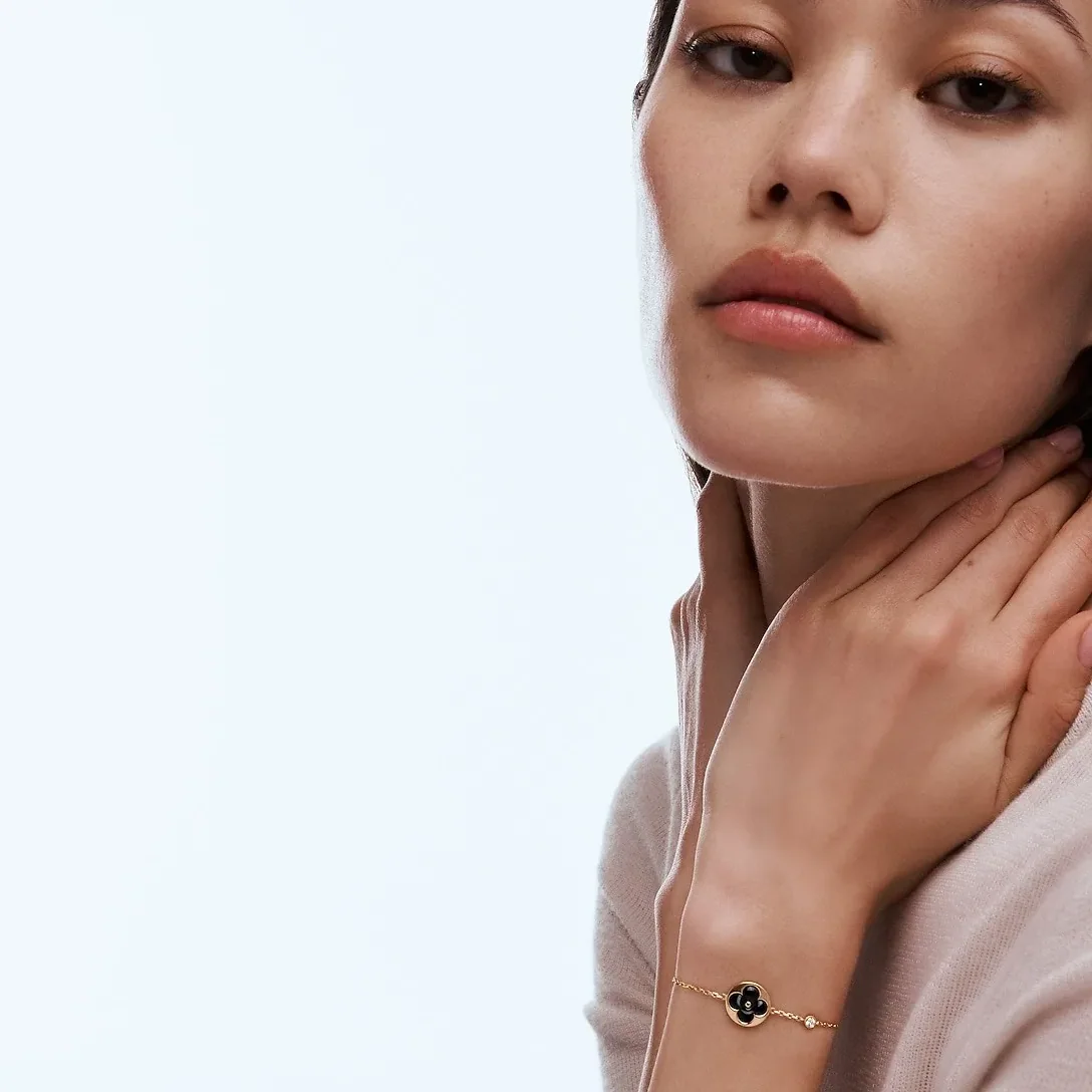Louis Vuitton Color Blossom BB Sun Bracelet Gold in Toned Louis Vuitton Color Blossom BB Sun Bracelet Gold in Toned