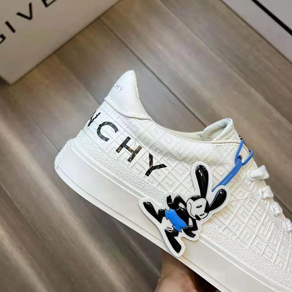 Givenchy Oswald City Sport Sneakers in Leather for Unisex in White
