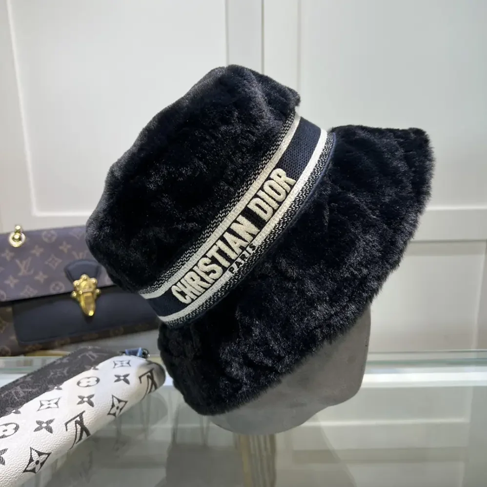 Dior D-Bobby Cannage Small Brim Bucket Hat Black Shearling for Unisex Dior D-Bobby Cannage Small Brim Bucket Hat Black Shearling for Unisex