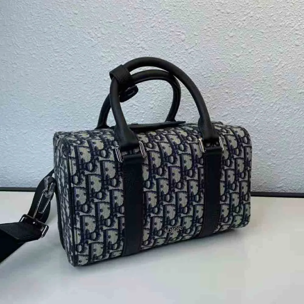 Dior Lingot 26 Bag Beige and Black Dior Oblique Jacquard for Men Dior Lingot 26 Bag Beige and Black Dior Oblique Jacquard for Men