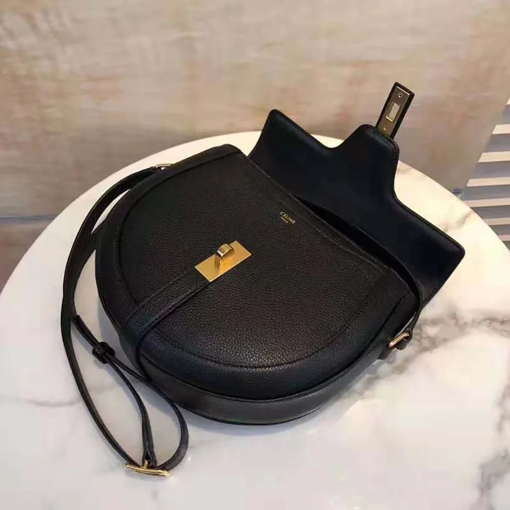 Celine Besace 16 in Grained Calfskin for Women in Black Celine Besace 16 in Grained Calfskin for Women in Black