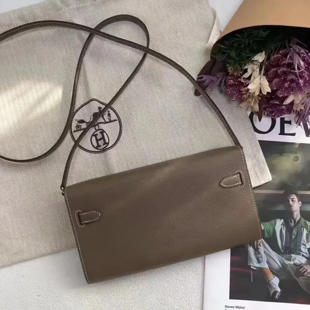 Hermes Kelly To Go in Epsom Leather for Women in Grey/Silver