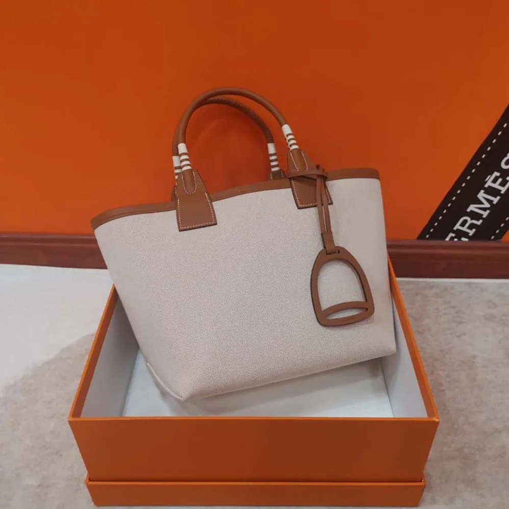 Hermes Steeple 25 Ecru Tote Bag for Unisex in Brown