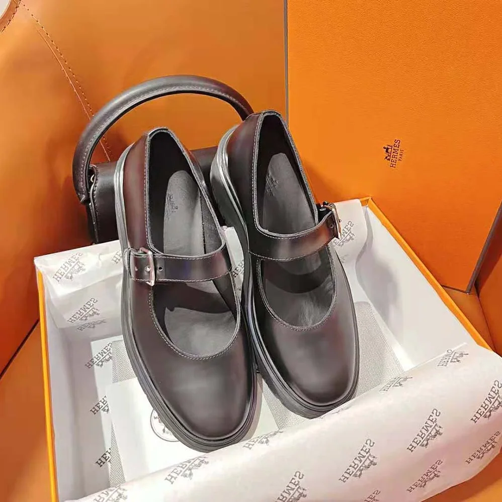 Hermes Hoxton Oxford Shoe for Women in Black Hermes Hoxton Oxford Shoe for Women in Black