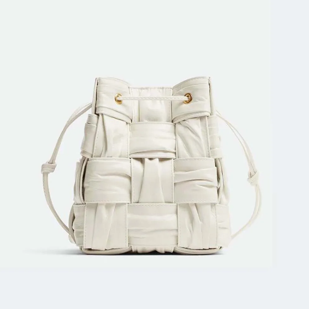 Bottega Veneta Small Cassette Bucket Bag in Lambskin Leather for Women in White