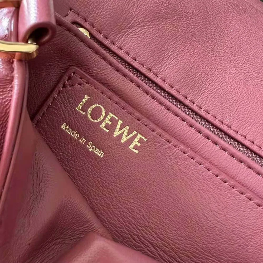 Loewe Puffer Goya Bag in Shiny Nappa Lambskin for Women in Rose Loewe Puffer Goya Bag in Shiny Nappa Lambskin for Women in Rose