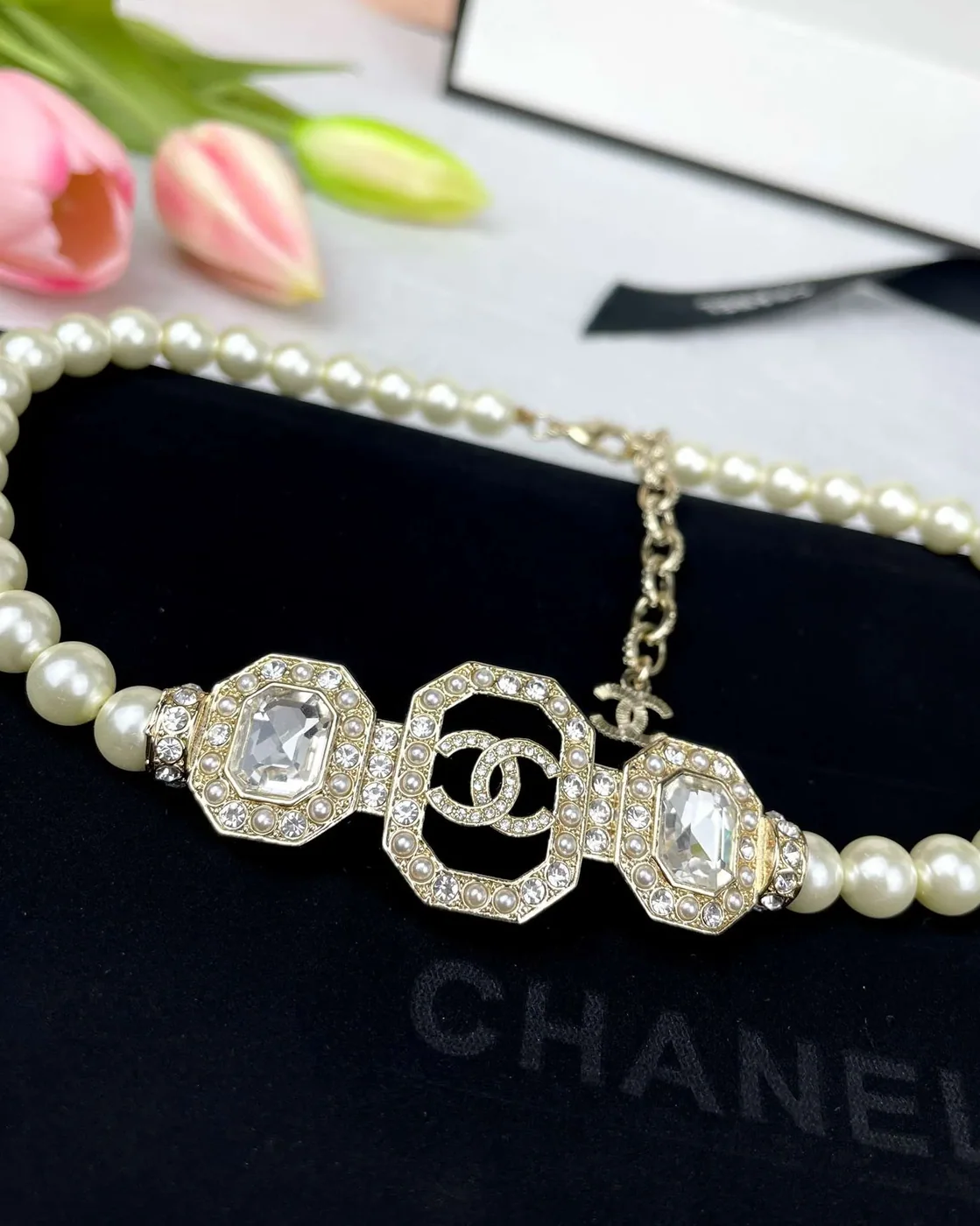 Chanel Geometric Square Pearl Necklace White Chanel Geometric Square Pearl Necklace White