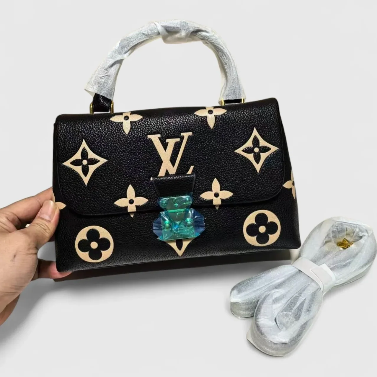 Louis Vuitton Madeleine BB Bag - 9.4 Inches/ Louis Vuitton Madeleine BB Bag - 9.4 Inches/